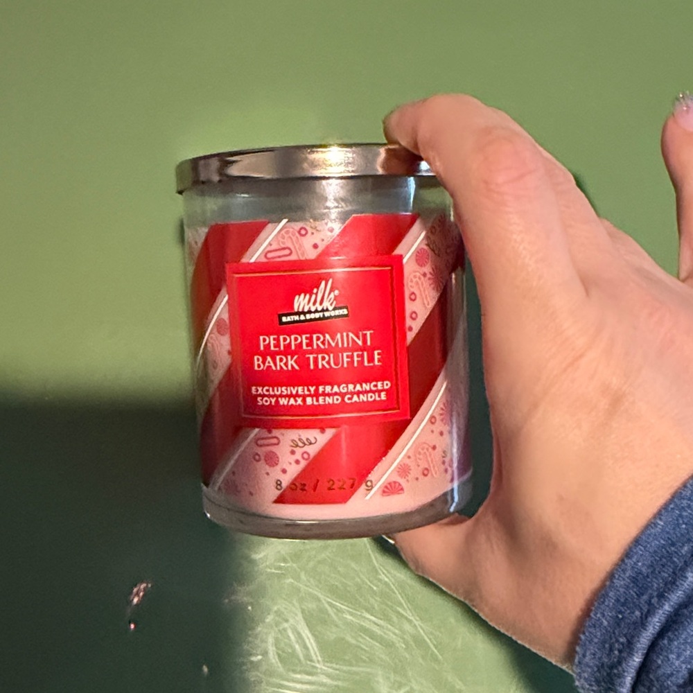 Bath & Body Works Peppermint Bark Truffle Candle - Red and Silver